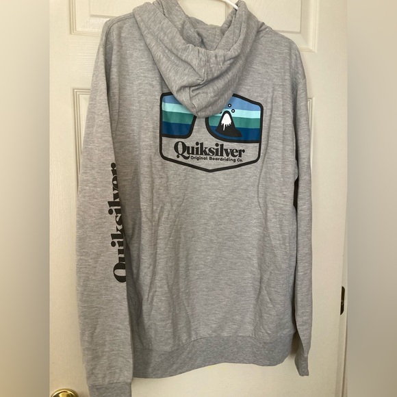 NWT Quiksilver Men’s Gray Long Sleeve Hoodie with Logo Patch Medium - Picture 1 of 10